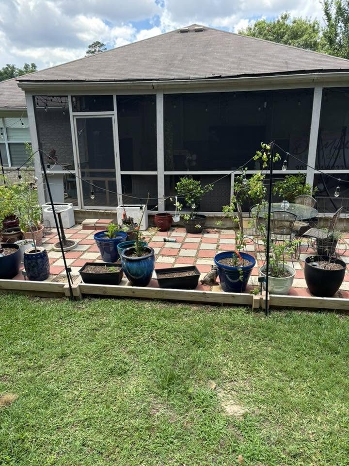 Screened porch with tile floor